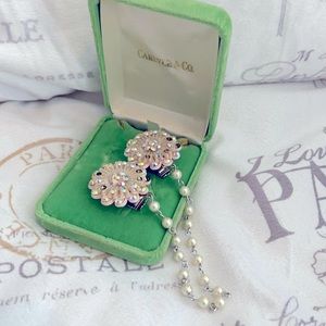 Vintage sweater clip with velvet box